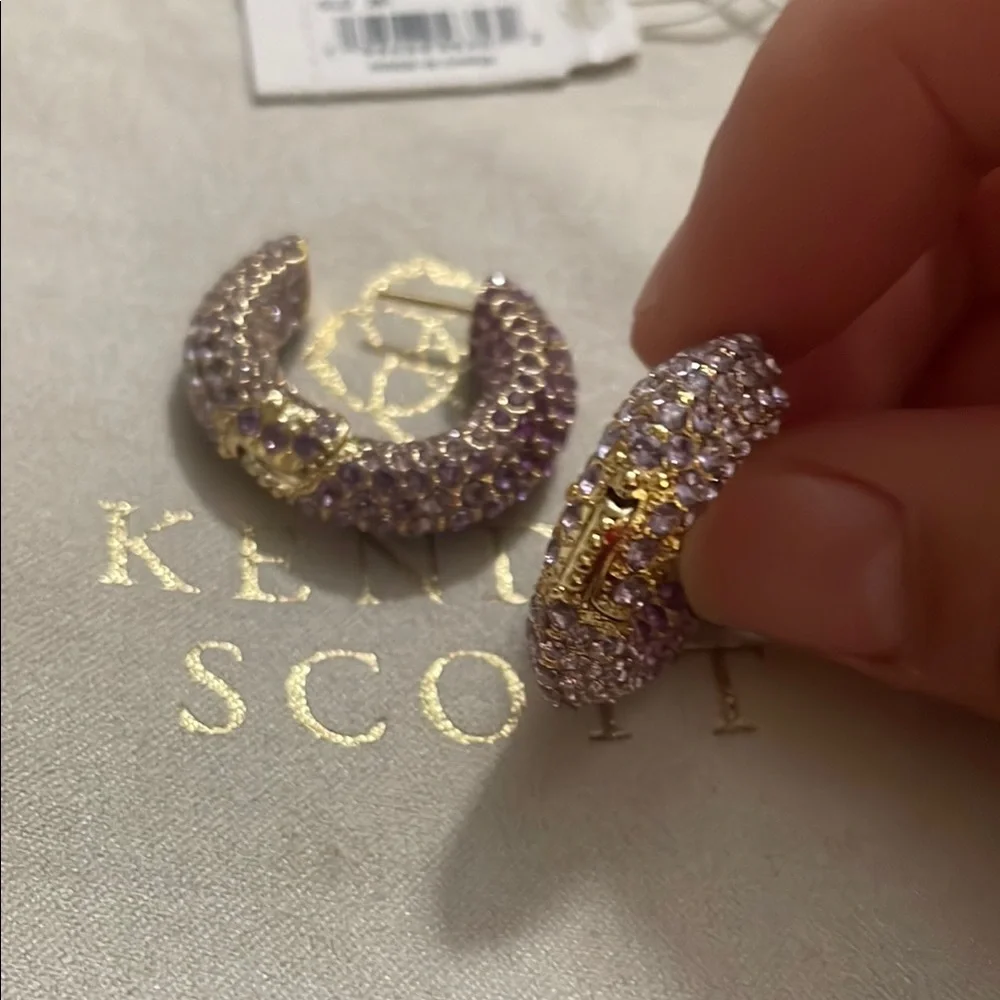 Kendra Scott Mikki Gold Pave Hoop Earrings in Purple Mauve - Picture 5 of 14